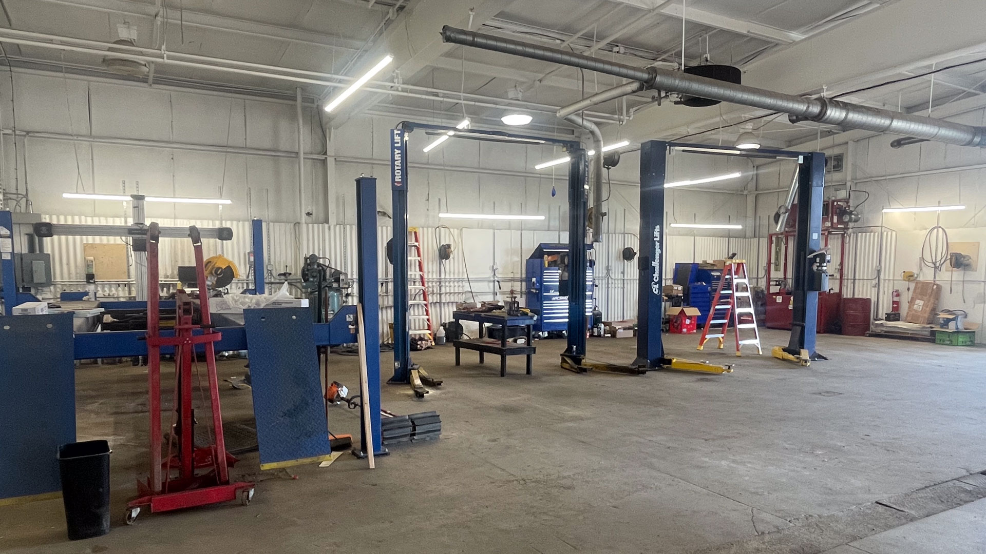 Shepard Select Service Bay